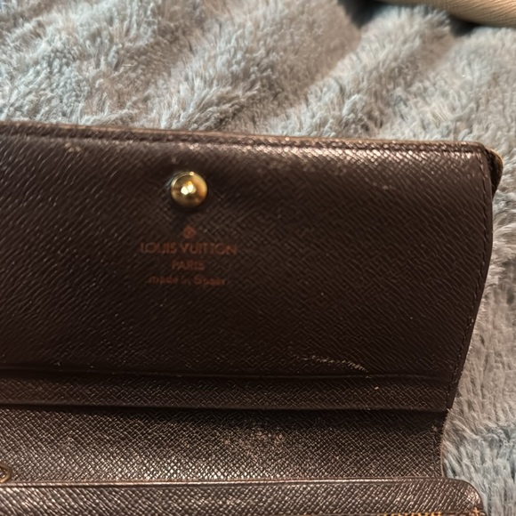 Louis Vuitton Wallet - Picture 10 of 10